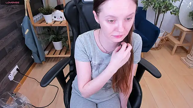 JannaVerdi  online show from March 4, 2025, 6:47 am