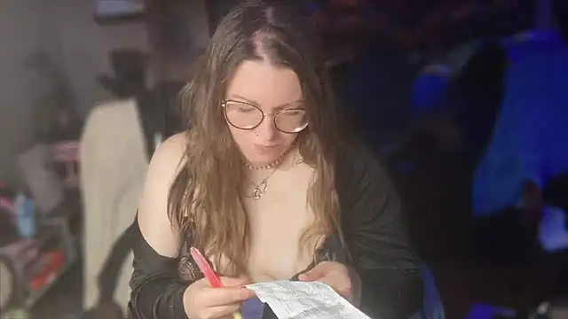 Snapshot of spunlikecottoncandy chatting on September 16, 2025, 5:19 am spunlikecottoncandy online show from September 16, 2025, 5:19 am