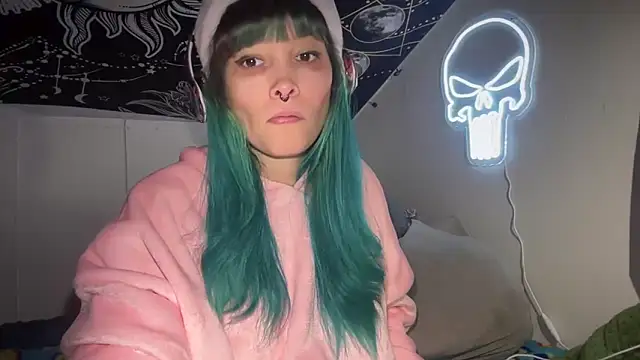 Snapshot of FRRANNKIE chatting on December 25, 2024, 7:02 pm FRRANNKIE online show from December 25, 2024, 7:02 pm