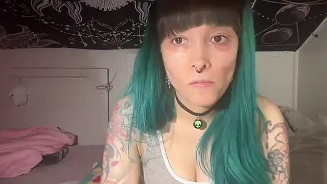 Snapshot of FRRANNKIE chatting on January 3, 2025, 1:38 am FRRANNKIE online show from January 3, 2025, 1:38 am