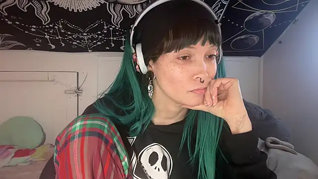 Snapshot of FRRANNKIE chatting on January 5, 2025, 11:48 am FRRANNKIE online show from January 5, 2025, 11:48 am