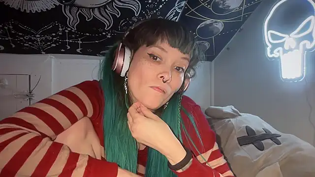 Snapshot of FRRANNKIE chatting on January 17, 2025, 6:26 am FRRANNKIE online show from January 17, 2025, 6:26 am