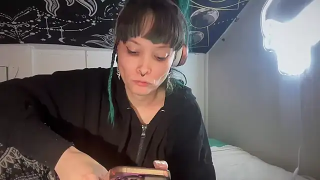 Snapshot of FRRANNKIE chatting on January 23, 2025, 9:18 am FRRANNKIE online show from January 23, 2025, 9:18 am