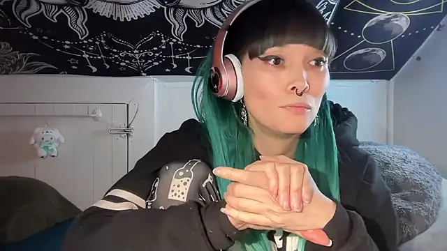 Snapshot of FRRANNKIE chatting on January 31, 2025, 1:02 pm FRRANNKIE online show from January 31, 2025, 1:02 pm