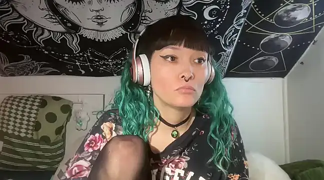 Snapshot of FRRANNKIE chatting on March 5, 2025, 5:39 pm FRRANNKIE online show from March 5, 2025, 5:39 pm