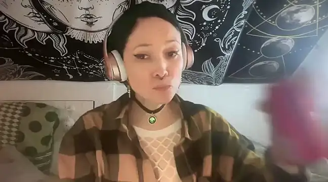 Snapshot of FRRANNKIE chatting on March 7, 2025, 7:27 pm FRRANNKIE online show from March 7, 2025, 7:27 pm