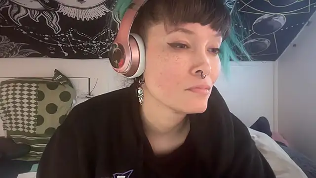 Snapshot of FRRANNKIE chatting on March 22, 2025, 1:41 pm FRRANNKIE online show from March 22, 2025, 1:41 pm