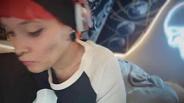 Snapshot of FRRANNKIE chatting on September 23, 2025, 11:02 am FRRANNKIE online show from September 23, 2025, 11:02 am