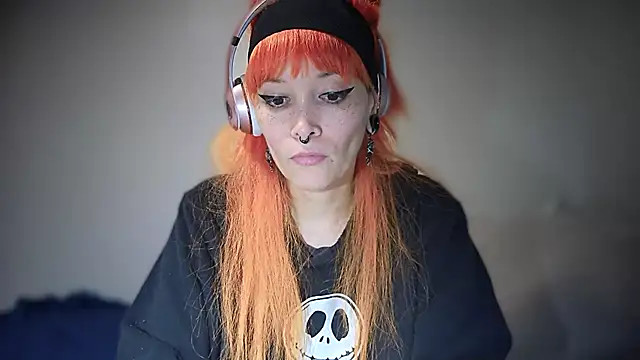 Snapshot of FRRANNKIE chatting on October 29, 2025, 8:10 pm FRRANNKIE online show from October 29, 2025, 8:10 pm