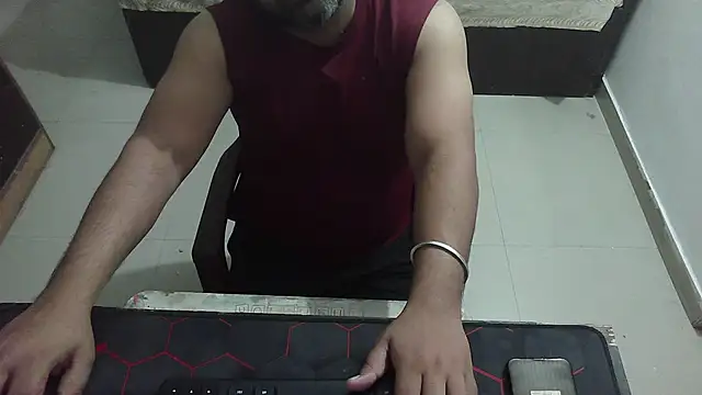 Snapshot of rentarob chatting on May 13, 2026, 2:58 pm rentarob online show from May 13, 2026, 2:58 pm