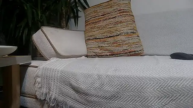 reslerkek31 online show from November 18, 2025, 8:35 pm