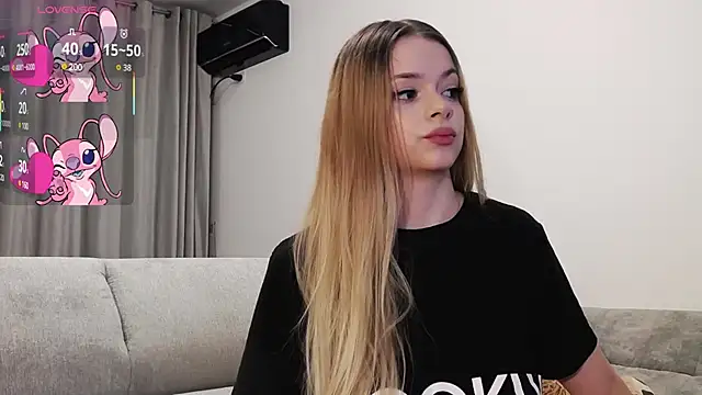 Snapshot of Kailynn_Moenn chatting on March 13, 2025, 9:59 pm Kailynn Moenn online show from March 13, 2025, 9:59 pm