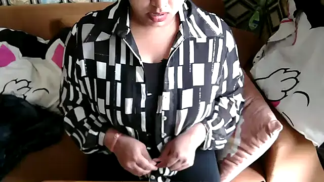 Snapshot of shivi_moto chatting on March 10, 2025, 5:54 am shivi moto online show from March 10, 2025, 5:54 am