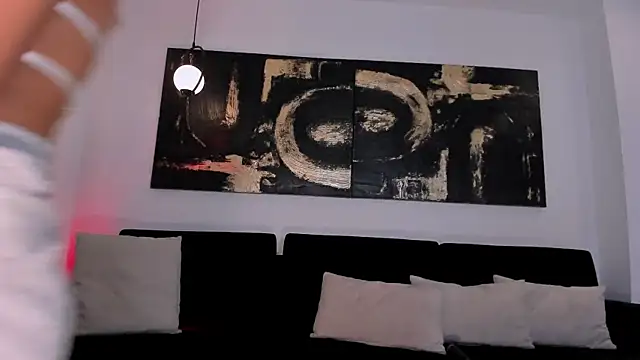 DannaCruz online show from March 7, 2025, 10:32 pm