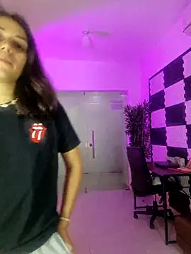 Snapshot of LucianaCarter chatting on March 7, 2025, 3:40 am LucianaCarter online show from March 7, 2025, 3:40 am