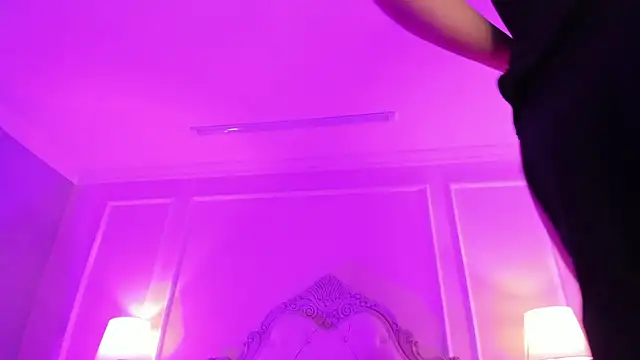 Snapshot of LucianaCarter chatting on October 16, 2025, 3:40 am LucianaCarter online show from October 16, 2025, 3:40 am