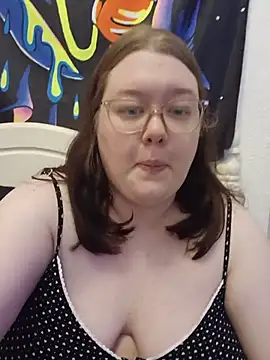 Snapshot of Sexycurvyemilyy chatting on July 3, 2026, 9:43 pm Sexycurvyemilyy online show from July 3, 2026, 9:43 pm