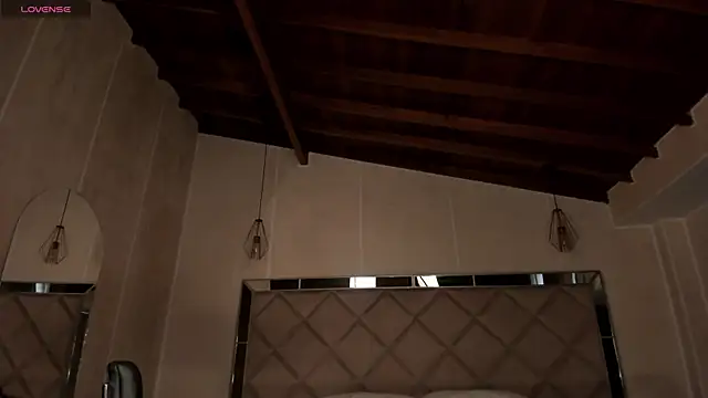 SophiePalmer online show from March 12, 2026, 12:22 pm