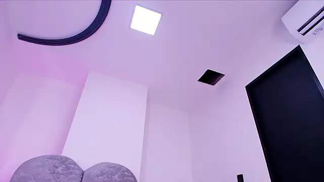 emyli sam online show from March 16, 2026, 7:18 pm