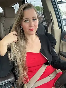 Snapshot of SkyelarSommer chatting on February 14, 2025, 5:25 pm SkyelarSommer online show from February 14, 2025, 5:25 pm