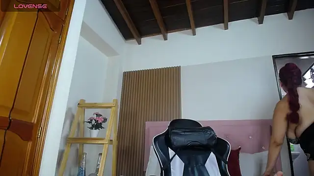 Snapshot of victoria__milf_ chatting on February 11, 2025, 6:11 pm victoria milf online show from February 11, 2025, 6:11 pm