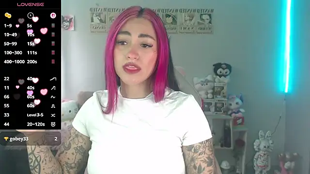 Snapshot of abbie_stone chatting on July 10, 2026, 6:43 pm abbie stone online show from July 10, 2026, 6:43 pm