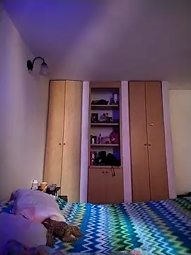 LissaThompsom online show from September 16, 2025, 2:07 pm