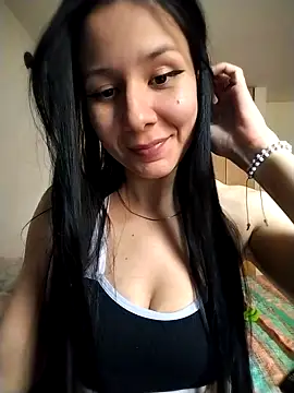 LissaThompsom online show from September 23, 2025, 6:33 pm