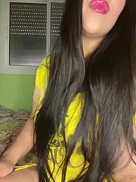 Snapshot of Mayacrayzi chatting on April 20, 2026, 2:42 pm Mayacrayzi online show from April 20, 2026, 2:42 pm