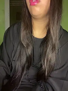 Snapshot of Mayacrayzi chatting on April 25, 2026, 6:27 pm Mayacrayzi online show from April 25, 2026, 6:27 pm