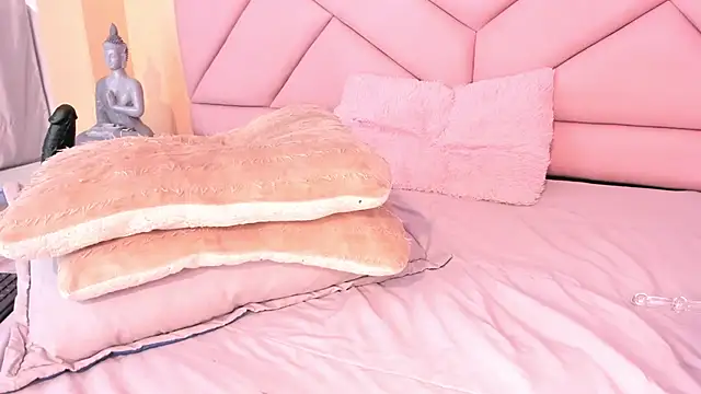 samantha stan online show from March 11, 2025, 6:52 pm