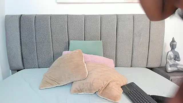samantha stan online show from June 13, 2026, 12:25 pm
