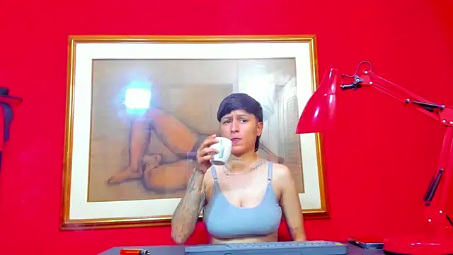 Tamarahryan online show from February 1, 2026, 3:21 pm