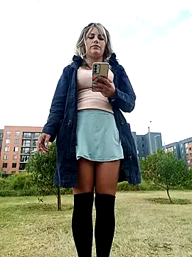 Snapshot of Misscata1106 chatting on September 18, 2025, 7:27 pm Misscata1106 online show from September 18, 2025, 7:27 pm