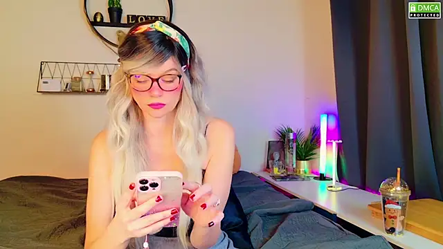 Kittychatte online show from February 16, 2025, 8:21 am