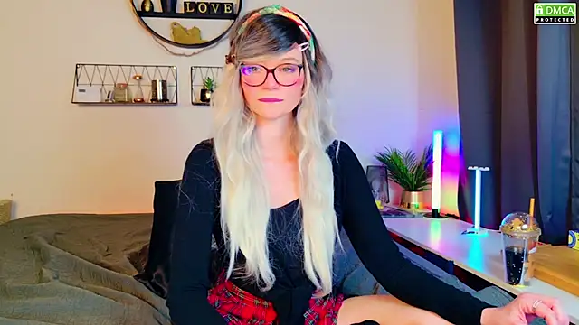 Kittychatte online show from February 18, 2025, 8:47 pm