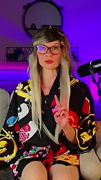 Snapshot of Kittychatte chatting on May 8, 2026, 12:43 pm Kittychatte online show from May 8, 2026, 12:43 pm