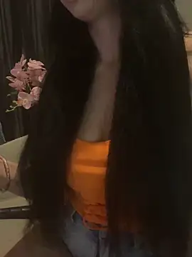 LaPetitechienne1 online show from April 30, 2026, 8:57 pm