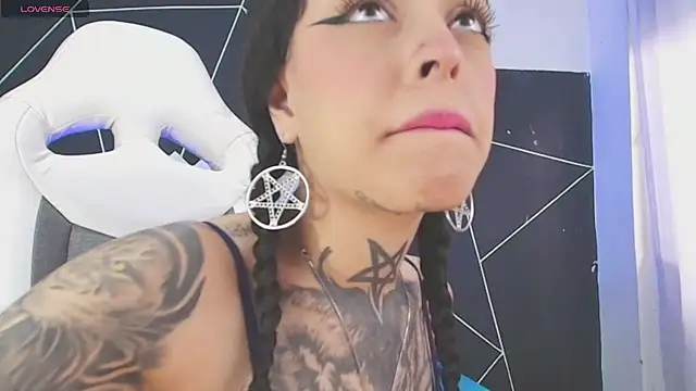 farichell online show from January 5, 2026, 8:34 pm