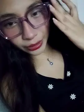 Snapshot of Umaru_uwu chatting on November 5, 2025, 8:14 am Umaru uwu online show from November 5, 2025, 8:14 am