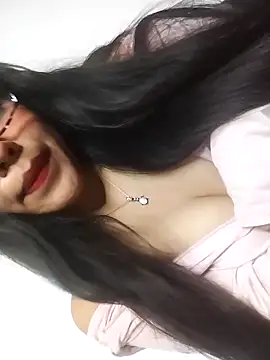 Snapshot of Umaru_uwu chatting on November 17, 2025, 4:29 am Umaru uwu online show from November 17, 2025, 4:29 am