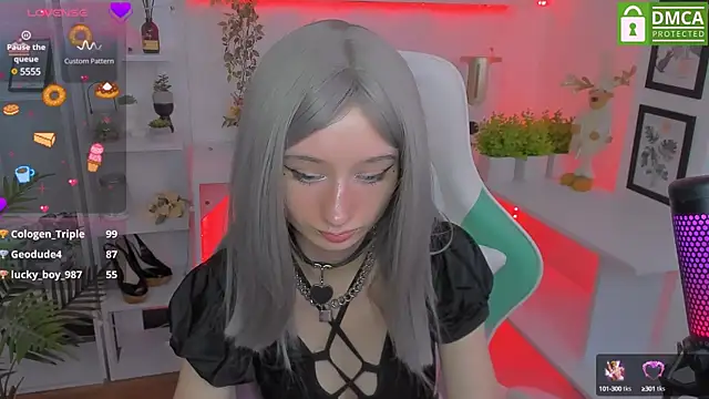 Snapshot of Katia_Kim chatting on March 18, 2025, 6:36 am Katia Kim online show from March 18, 2025, 6:36 am