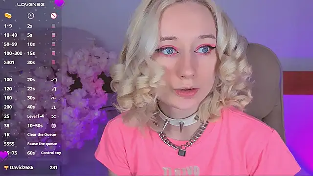 Snapshot of Katia_Kim chatting on December 17, 2025, 6:30 am Katia Kim online show from December 17, 2025, 6:30 am