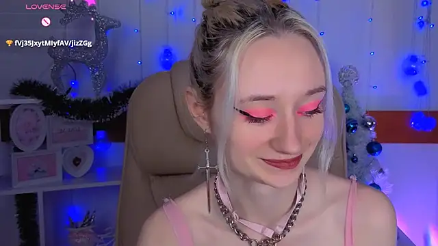 Snapshot of Katia_Kim chatting on December 23, 2025, 6:22 am Katia Kim online show from December 23, 2025, 6:22 am