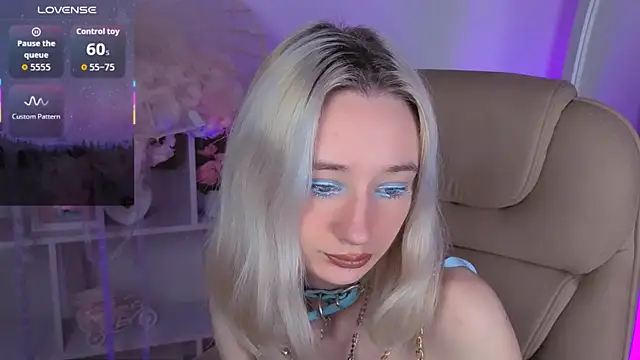 Snapshot of Katia_Kim chatting on January 10, 2026, 6:15 am Katia Kim online show from January 10, 2026, 6:15 am