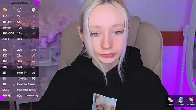 Snapshot of Katia_Kim chatting on February 9, 2026, 6:17 am Katia Kim online show from February 9, 2026, 6:17 am