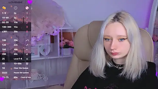 Snapshot of Katia_Kim chatting on February 12, 2026, 6:19 am Katia Kim online show from February 12, 2026, 6:19 am