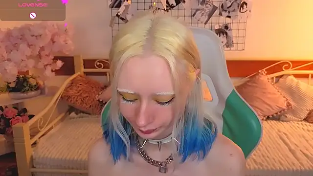 Snapshot of Katia_Kim chatting on February 20, 2026, 6:26 am Katia Kim online show from February 20, 2026, 6:26 am