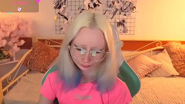 Snapshot of Katia_Kim chatting on February 24, 2026, 6:22 am Katia Kim online show from February 24, 2026, 6:22 am