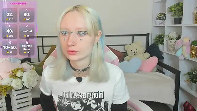 Katia Kim online show from May 7, 2026, 5:35 am